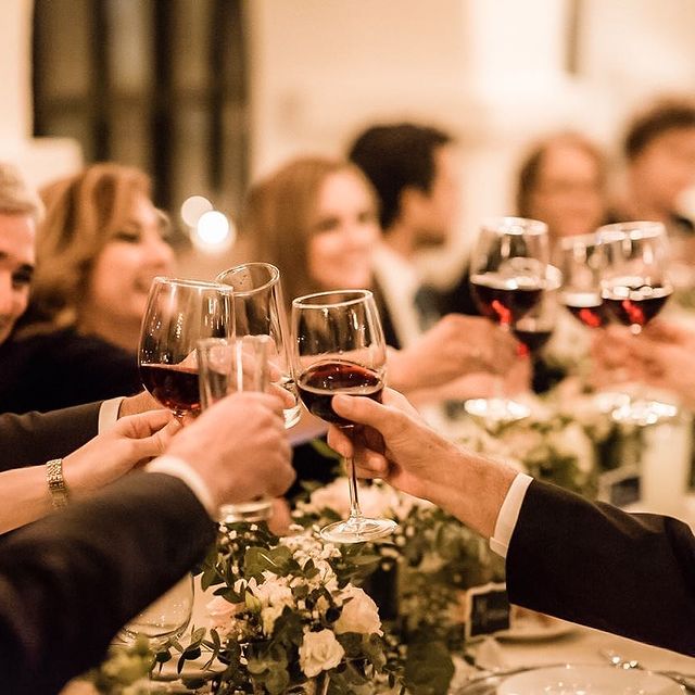 Lo nuestro es inspirar momentos de celebración, conversación y encuentro ju...